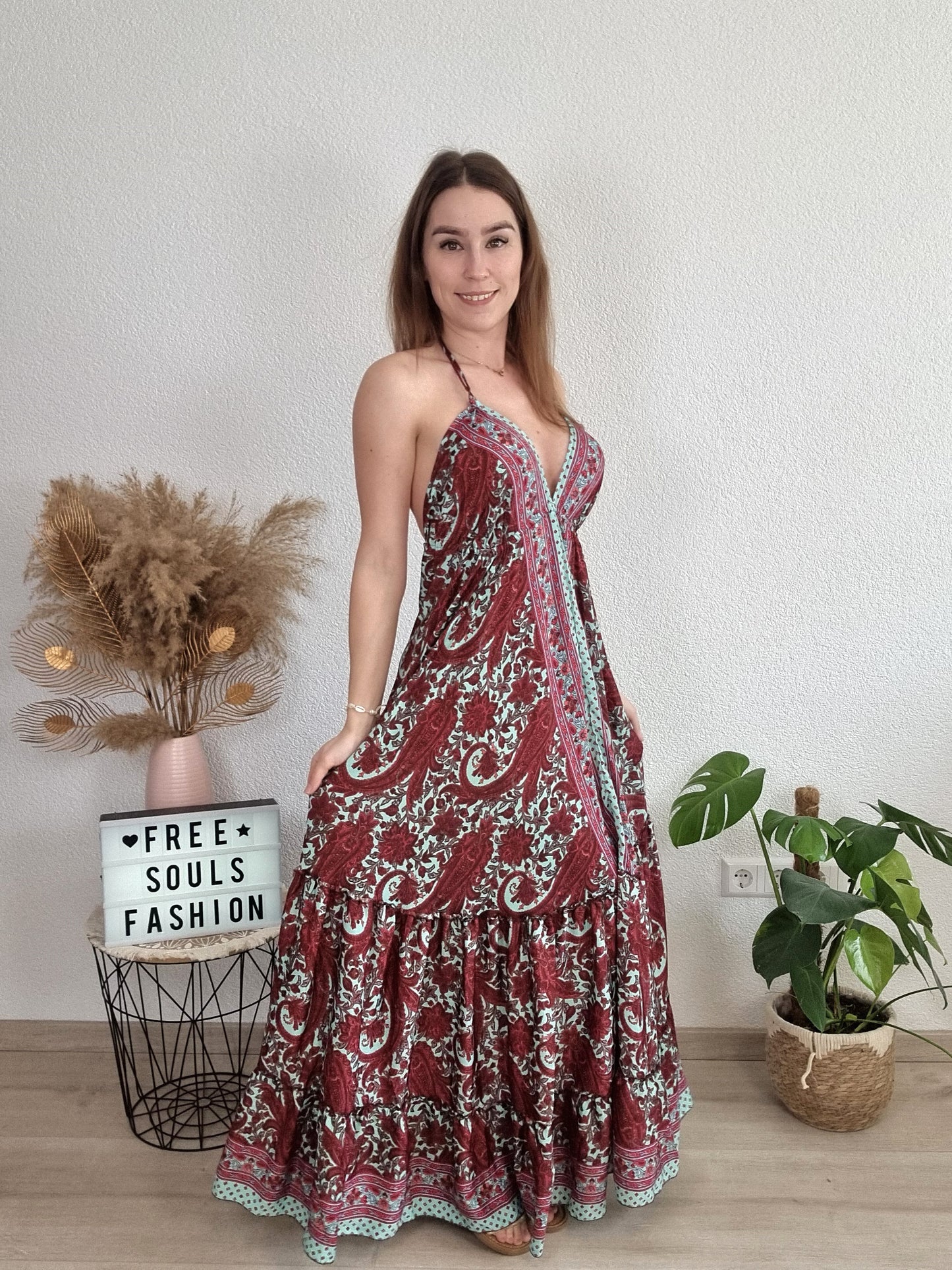 Seidenkleid mit Rückenausschnitt