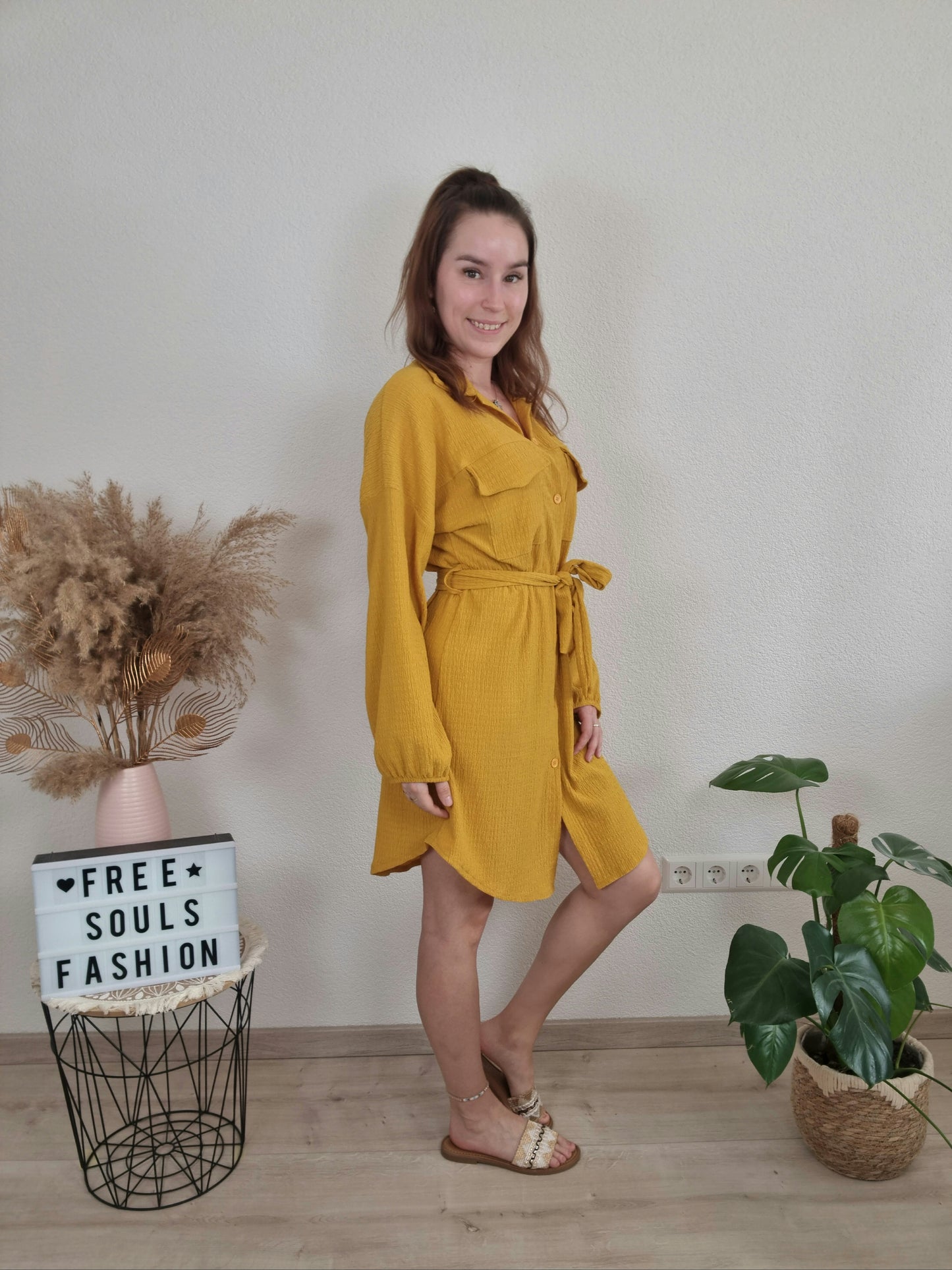 Midi Blusenkleid mit Gürtel