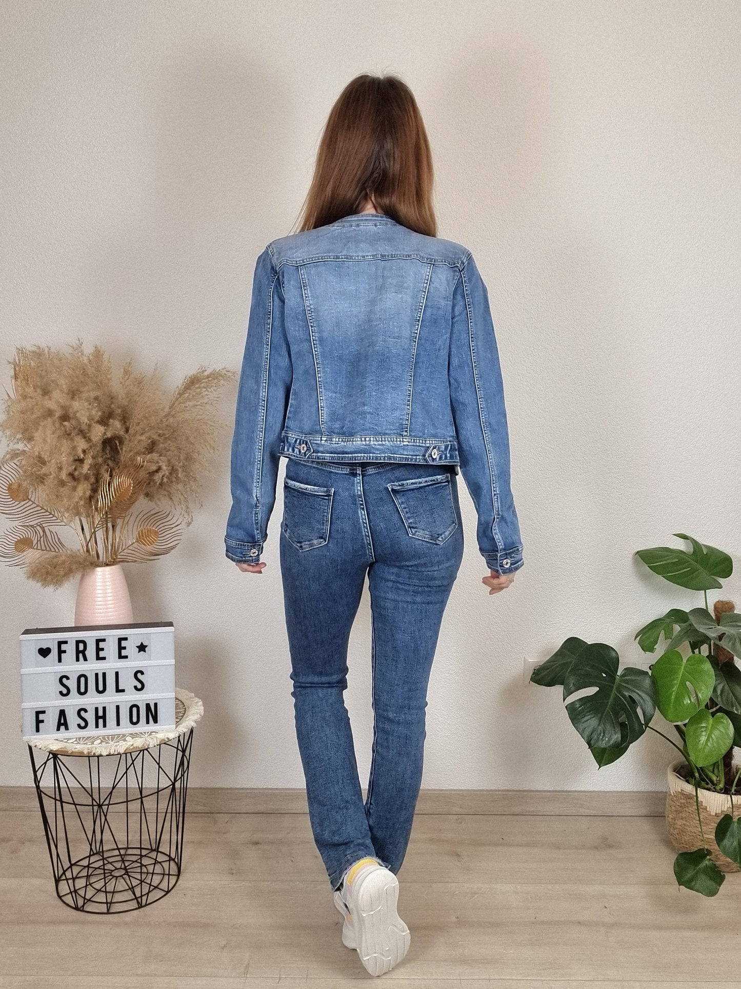 Jeansjacke mit Strass