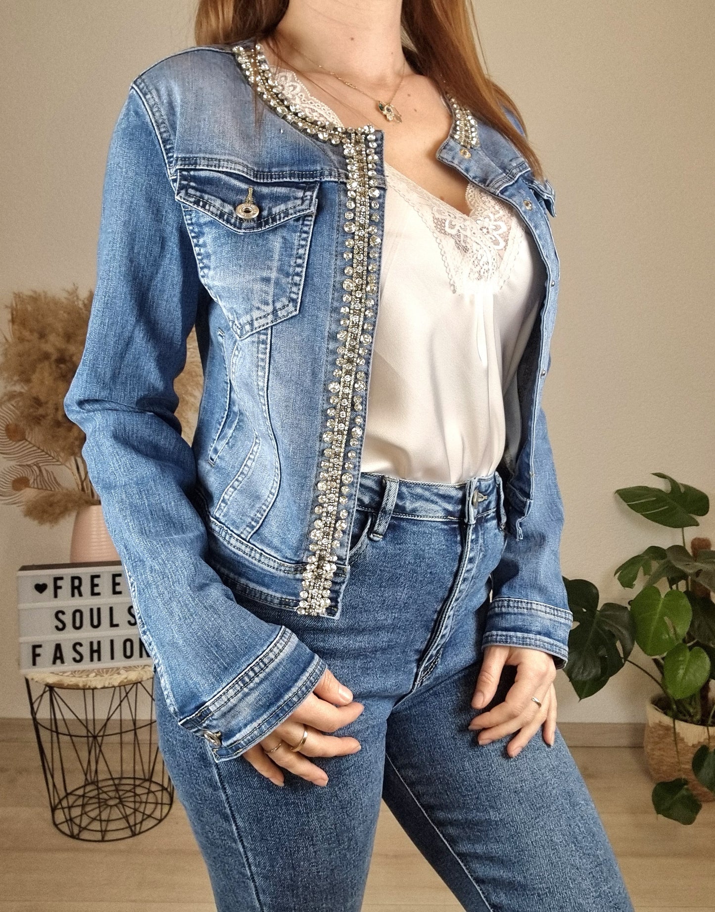 Jeansjacke mit Strass