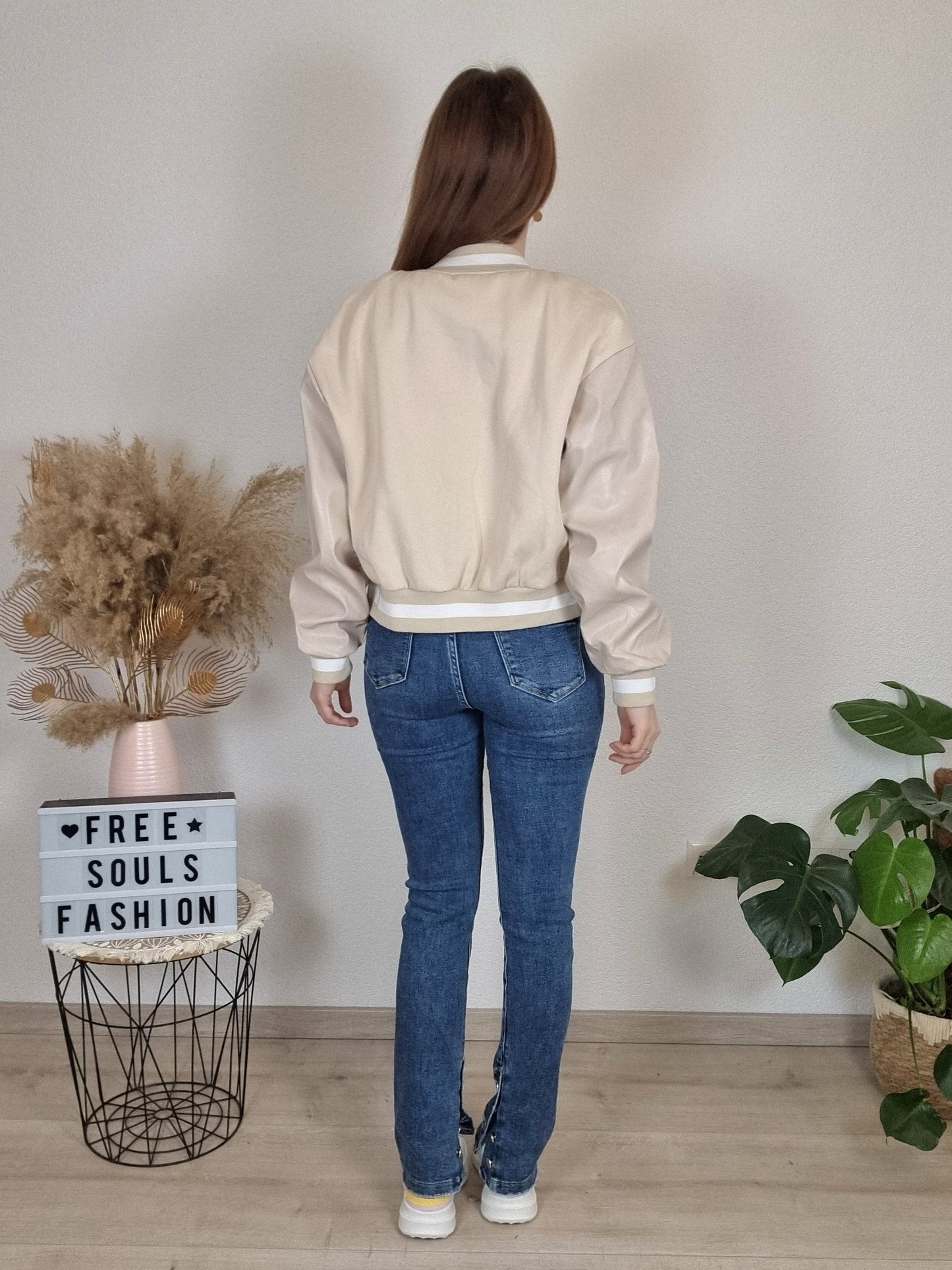 Collegejacke mit Aufnähern